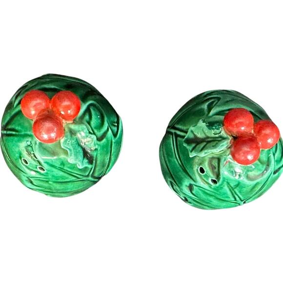 Lefton Holly Berry Vintage Salt and Pepper Shaker Set - Picture 2 of 5